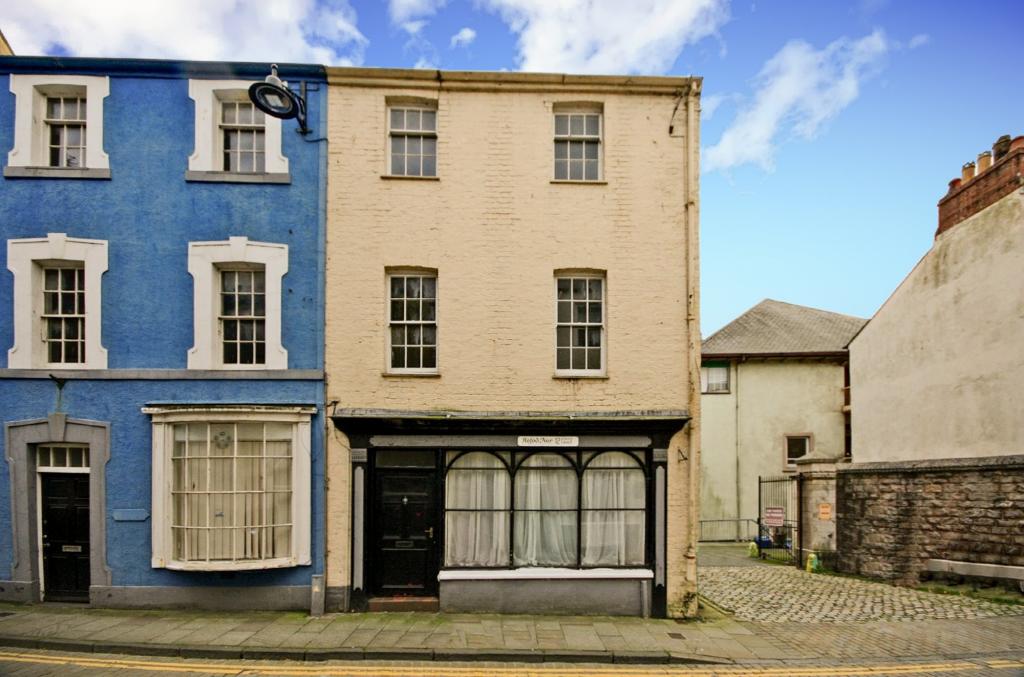 property Raw Images}